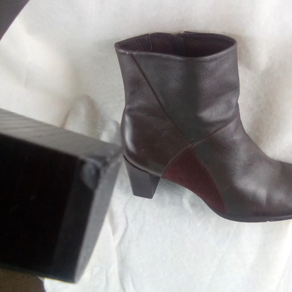 EASY SPIRIT BOOTS - Picture 4 of 9